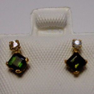 Green tourmaline (0.44) diamonds(0.06) 10k gold